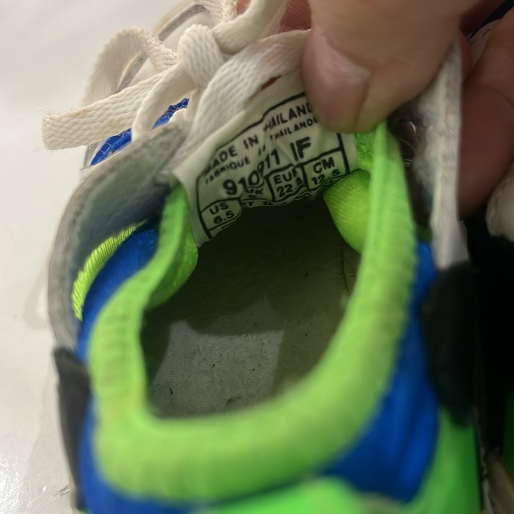 RARE Nike Baby Huarache Sneakers Original - Size: 6.5 - Picture 3 of 6